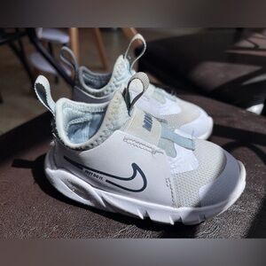 Nike flex runner 2 in size 6C in light blue